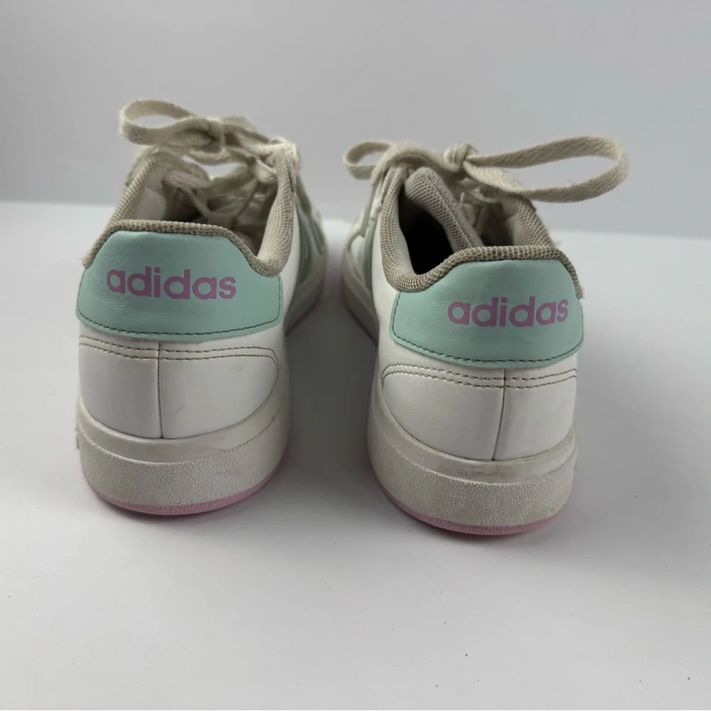 Adidas Grand court 2.0 in cloud white,jade,pink size 5